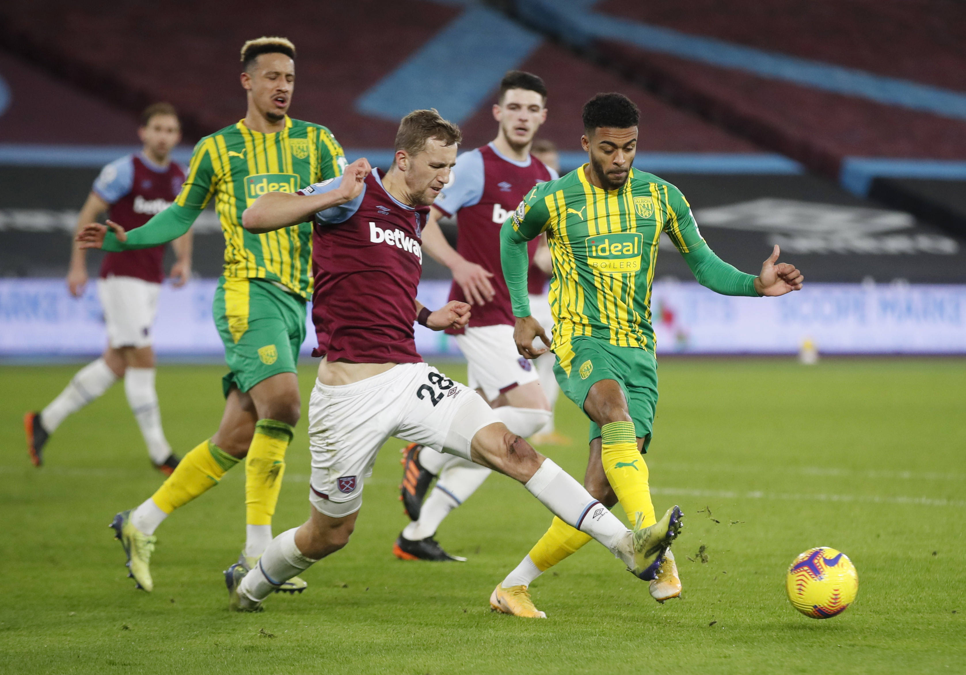 奥亚萨瓦尔 奥亚萨瓦尔